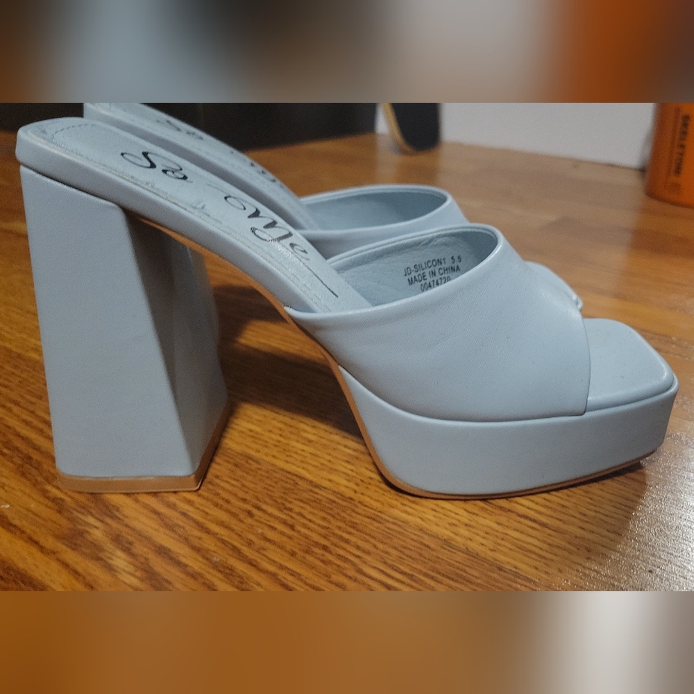 Forever21, size 5.5, open toe heels, sky blue